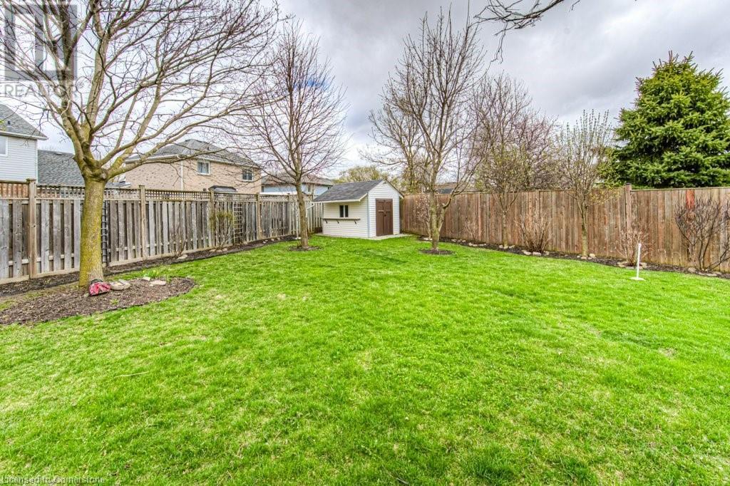 Property at 359 STONEHEIGHT Place image 4