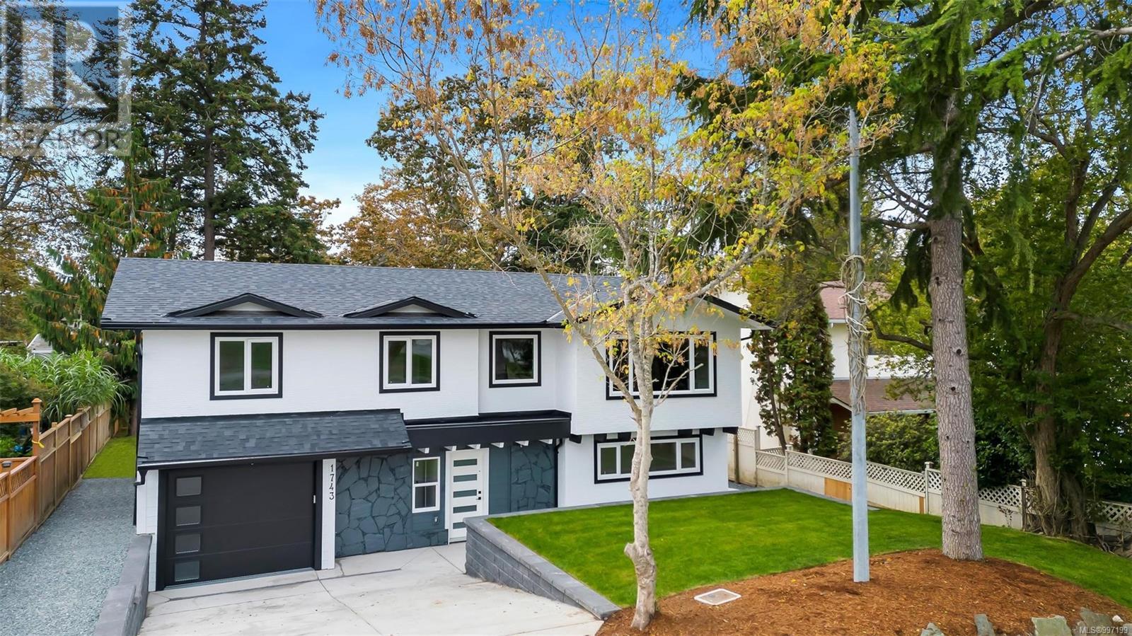 Property at 1743 San Juan Ave image 3