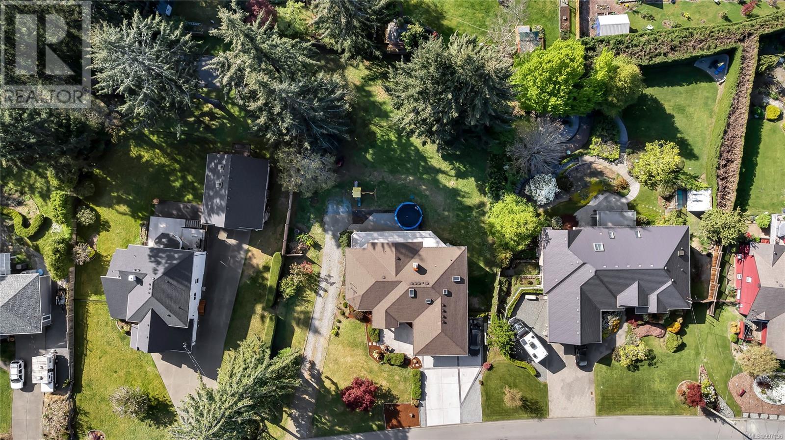 Property at 1401 Donnay Dr image 2