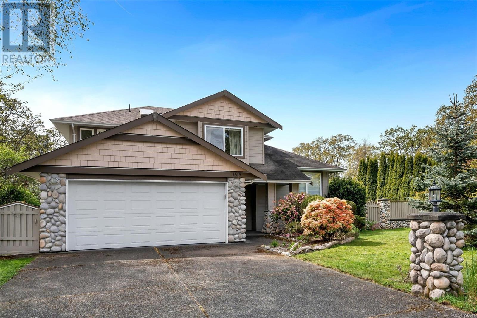 Property at 1619 Nelles Pl image 2
