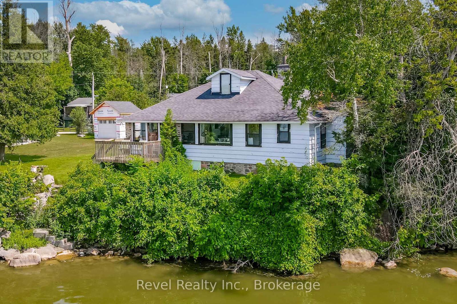 Property at 8 JOHNSTONE LANE image 4