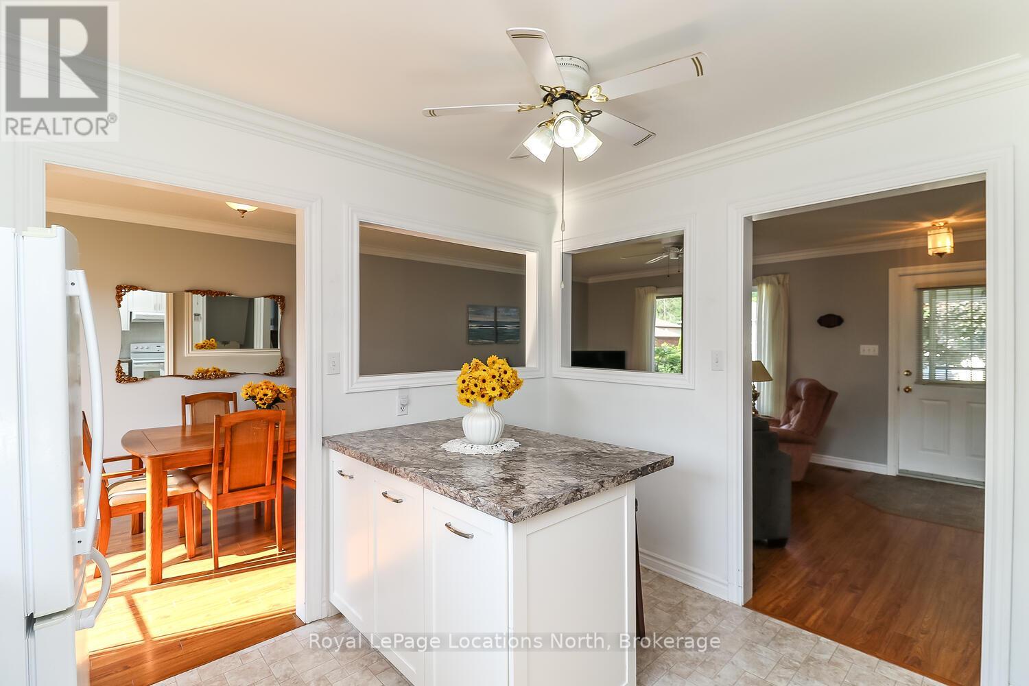 29 Innisbrook Drive, Wasaga Beach, Ontario  L9Z 1G3 - Photo 13 - S12114582