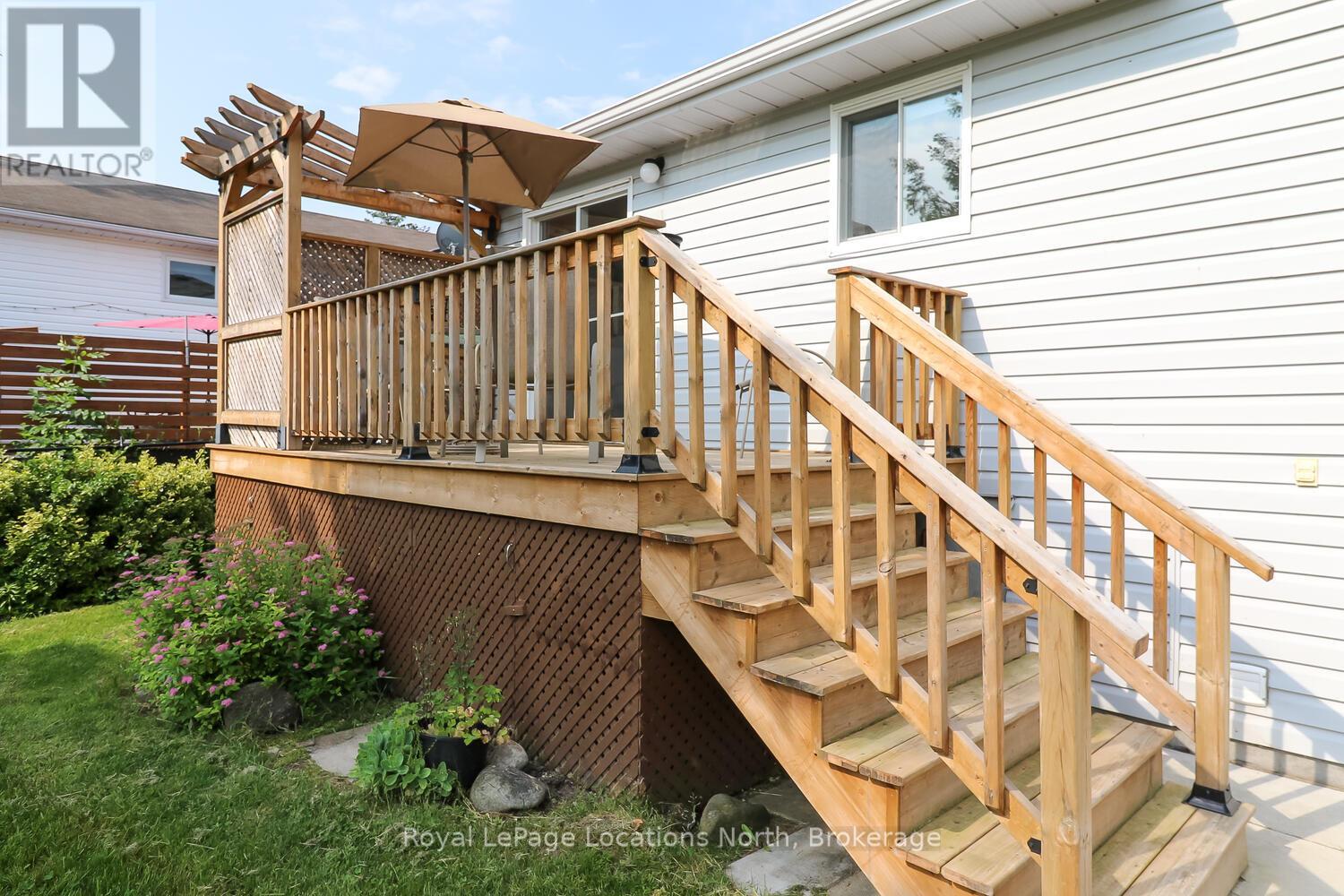 29 Innisbrook Drive, Wasaga Beach, Ontario  L9Z 1G3 - Photo 32 - S12114582