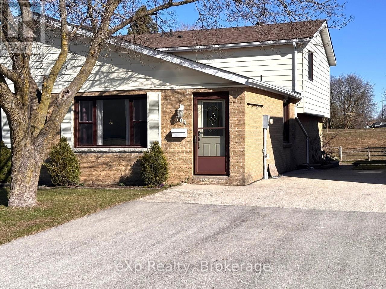 Property at 704 11TH STREET E image 1