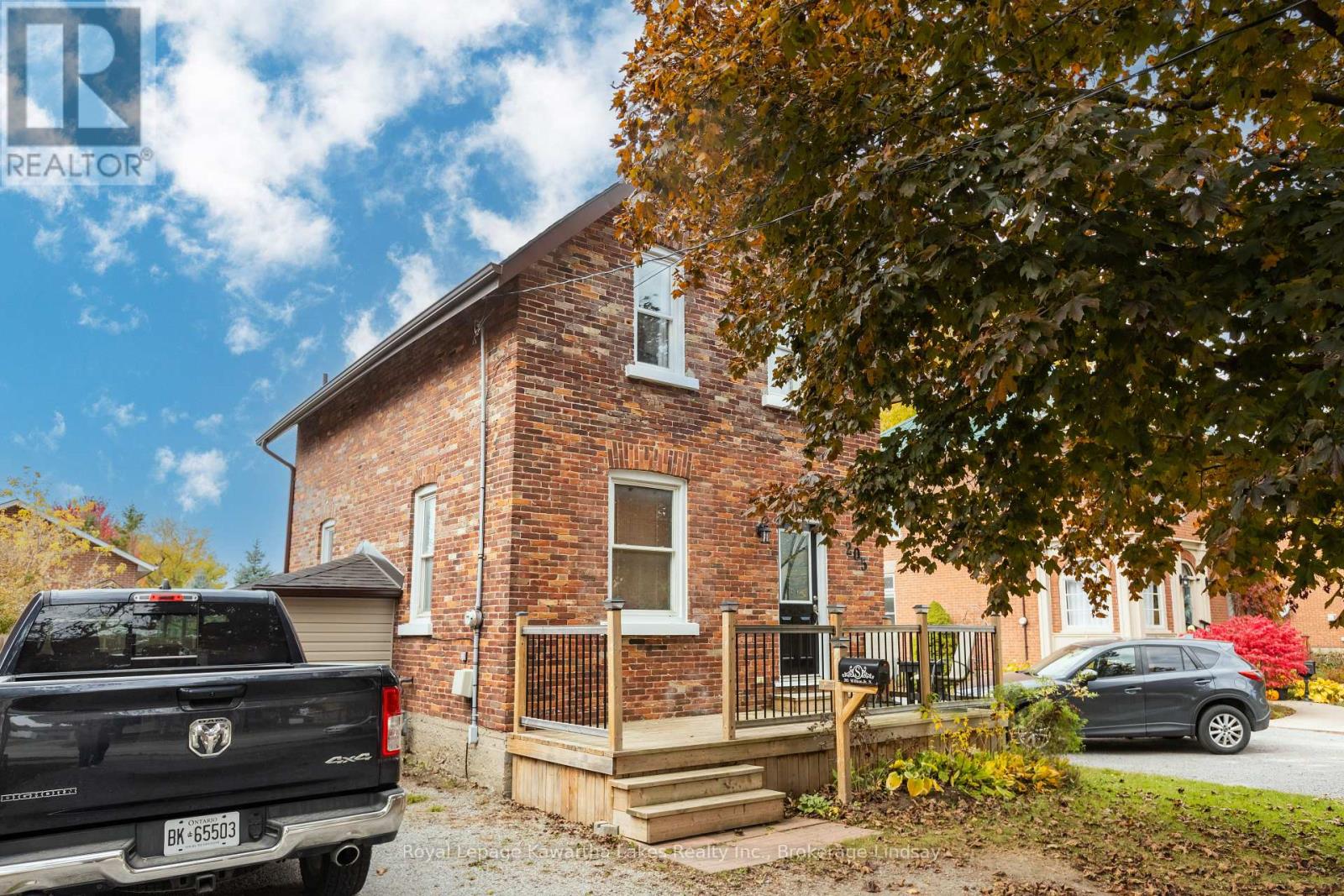Property at 205 WILLIAM STREET N image 1