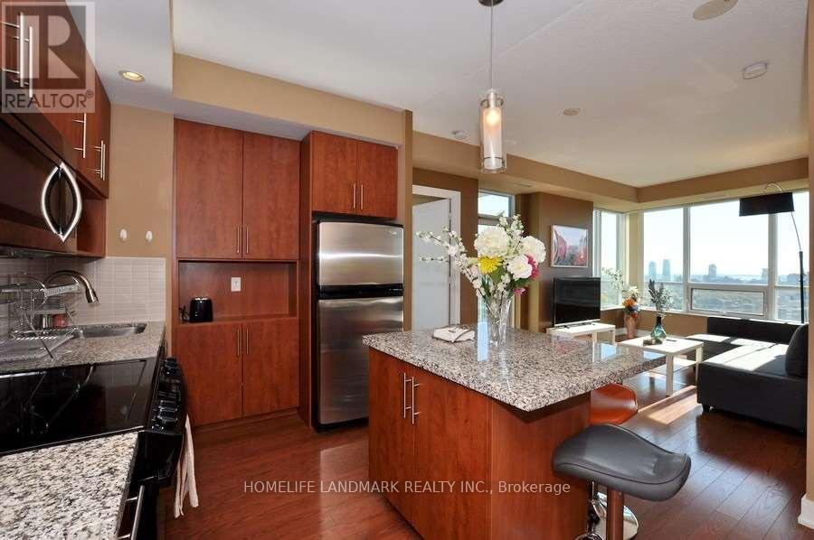 1807 - 120 Homewood Avenue, Toronto (North St. James Town), Ontario  M4Y 2J3 - Photo 11 - C12114509
