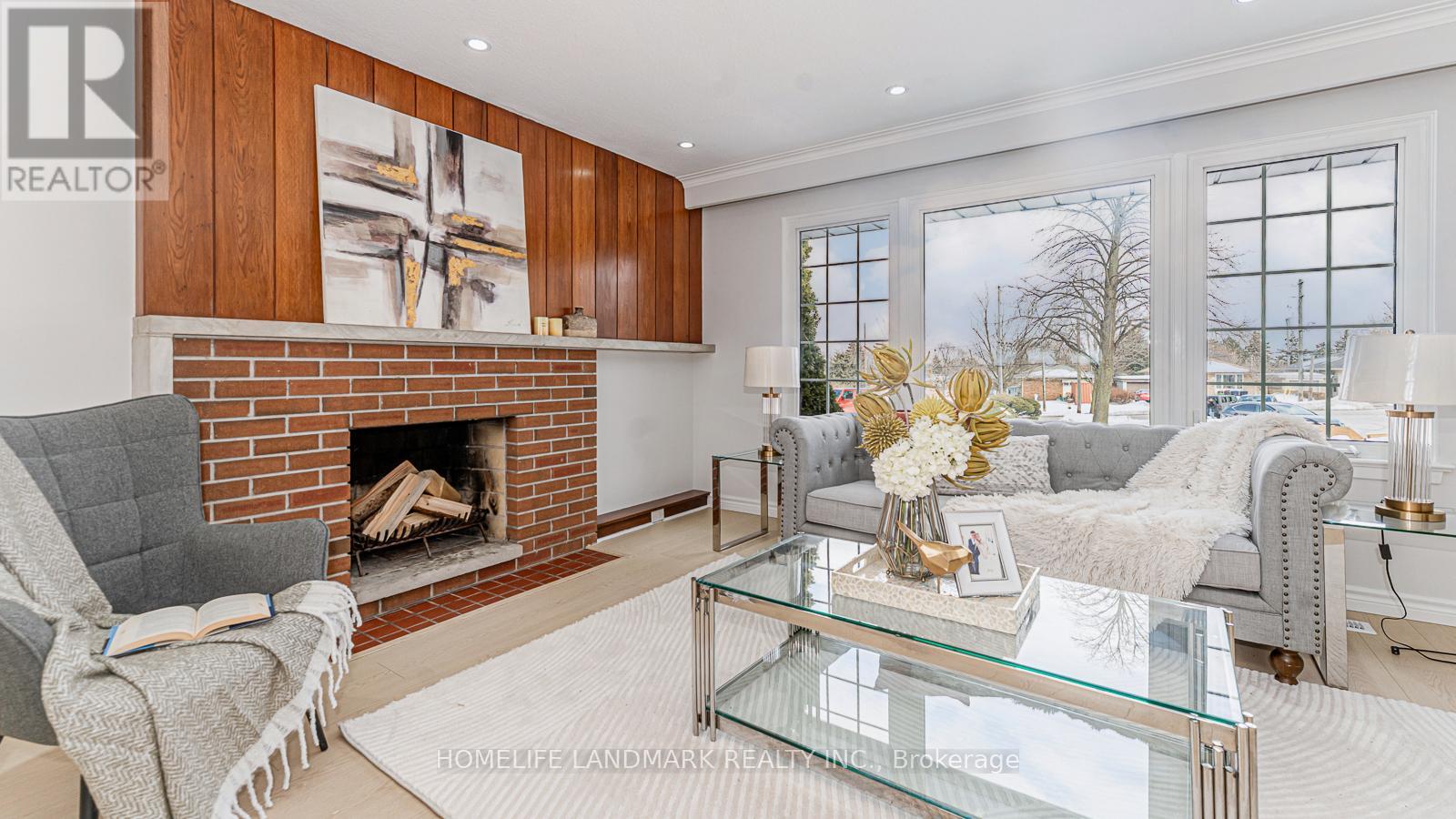10 Rotunda Place, Toronto (Tam O'shanter-Sullivan), Ontario  M1T 1M7 - Photo 2 - E12114508