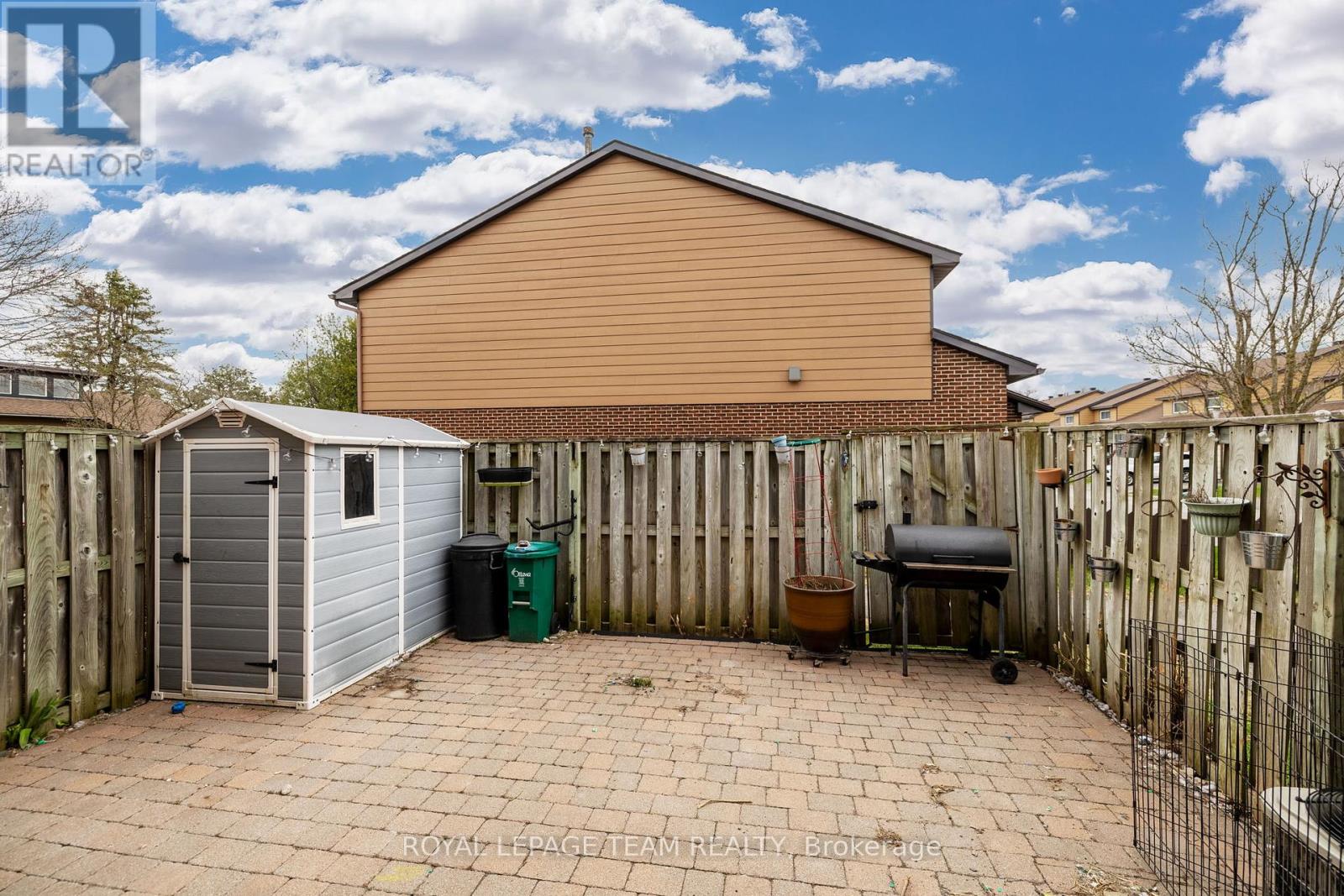2245 Orient Park Drive, Ottawa, Ontario  K1B 4W3 - Photo 35 - X12114399
