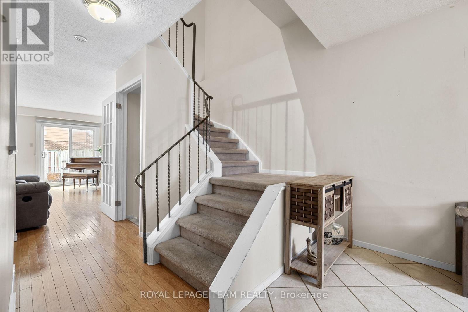 Property at 2245 ORIENT PARK DRIVE image 3
