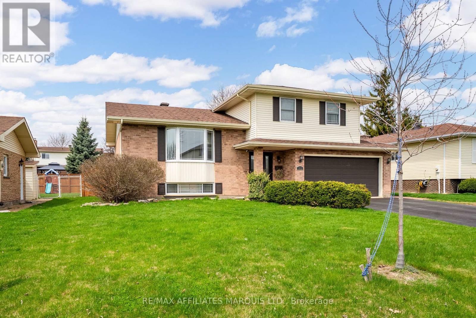1933 Belvedere Crescent, Cornwall, Ontario  K6H 6L9 - Photo 2 - X12114627