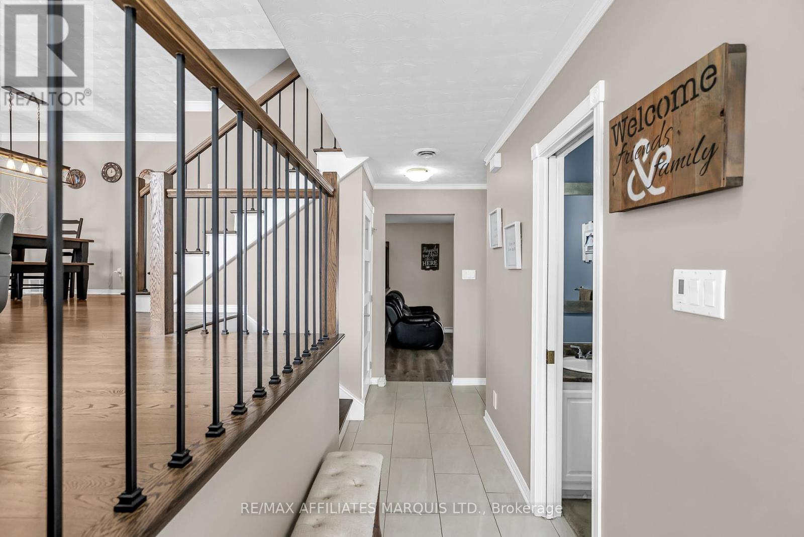 1933 Belvedere Crescent, Cornwall, Ontario  K6H 6L9 - Photo 4 - X12114627