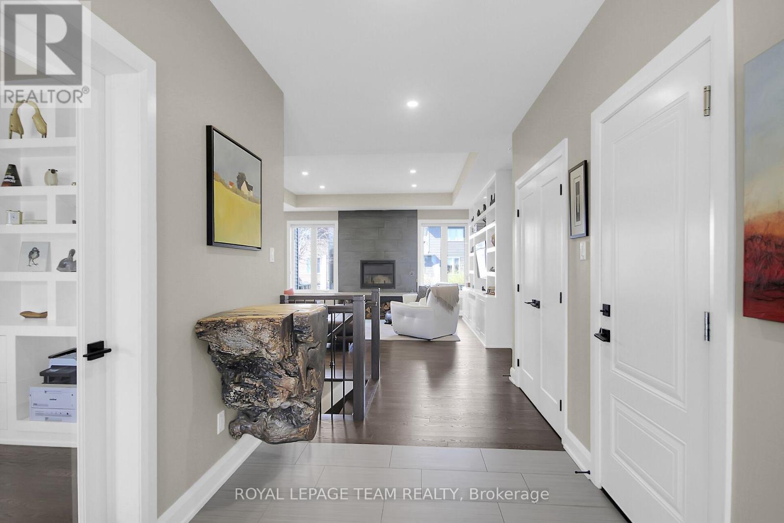 65 Nixon Farm Drive, Ottawa, Ontario  K0A 2Z0 - Photo 2 - X12114569