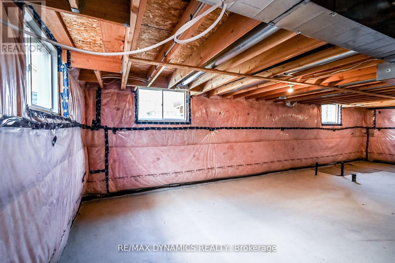 34 Crow Street, Welland, Ontario  L3C 0E4 - Photo 37 - X12114554