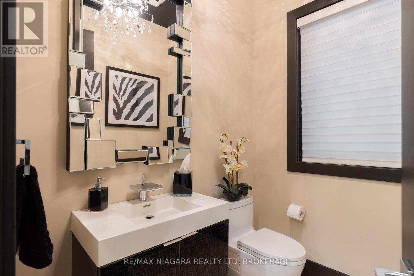 362 Niagara Boulevard, Niagara-On-The-Lake (Town), Ontario  L0S 1J0 - Photo 31 - X12114598