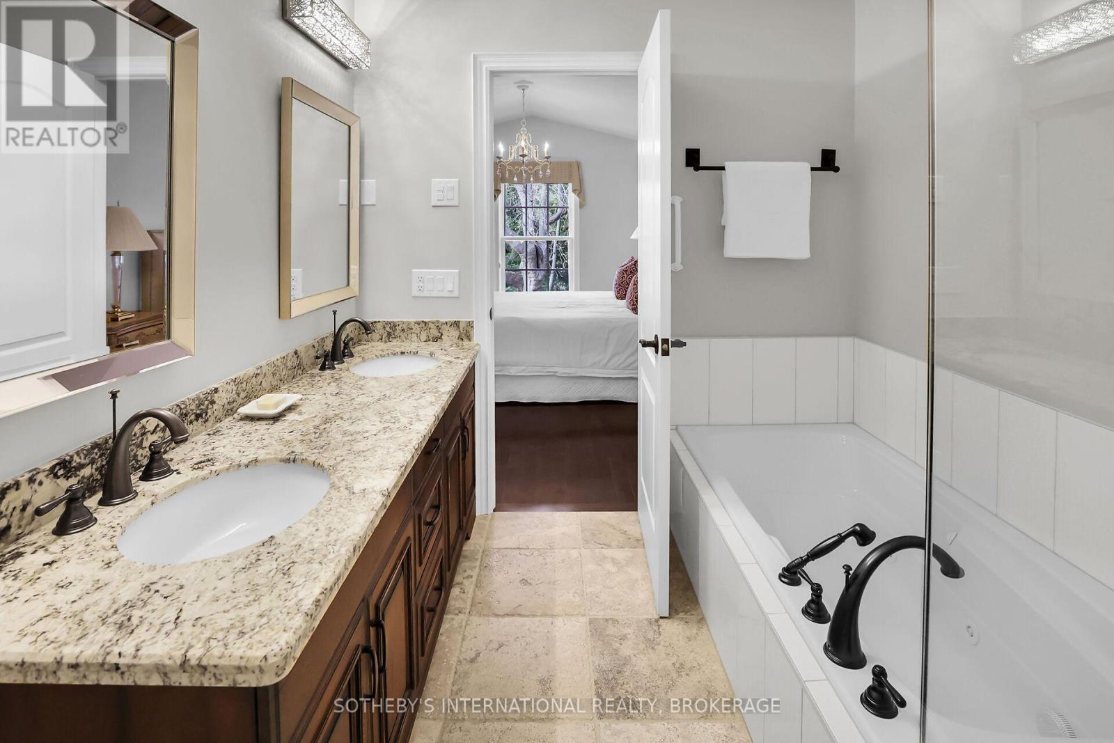 4 - 175 Queen Street N, Niagara-On-The-Lake, Ontario  L0S 1J0 - Photo 20 - X12114609