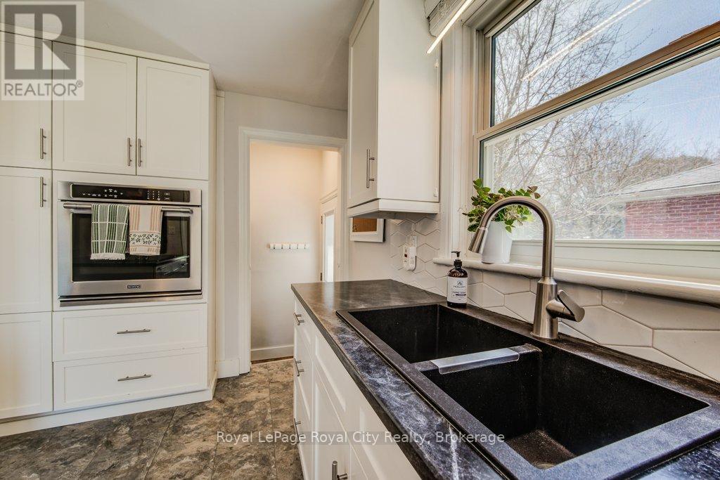 106 Mercer Street, Guelph, Ontario  N1H 2E8 - Photo 13 - X12114629