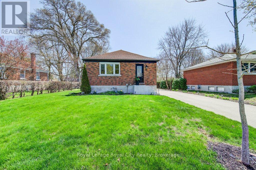 106 Mercer Street, Guelph, Ontario  N1H 2E8 - Photo 2 - X12114629