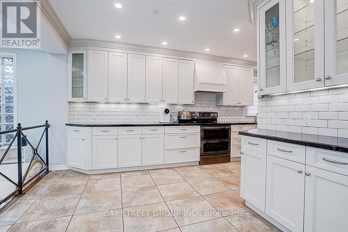 6 Larwood Boulevard, Toronto, Ontario  M1M 2M5 - Photo 12 - E12114577