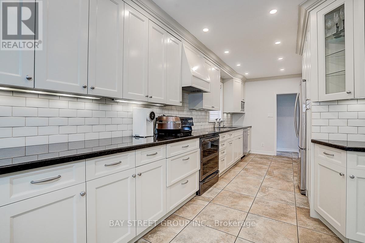 6 Larwood Boulevard, Toronto, Ontario  M1M 2M5 - Photo 17 - E12114577