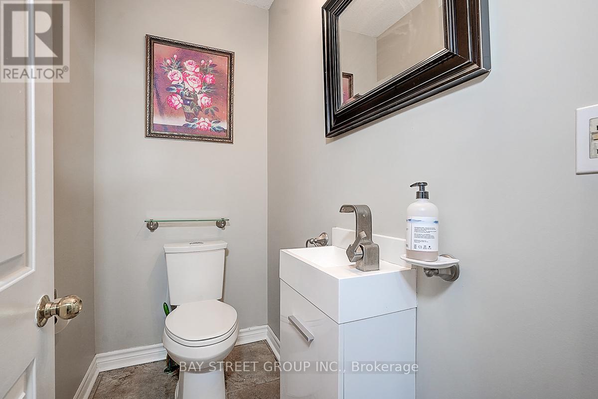 6 Larwood Boulevard, Toronto, Ontario  M1M 2M5 - Photo 20 - E12114577