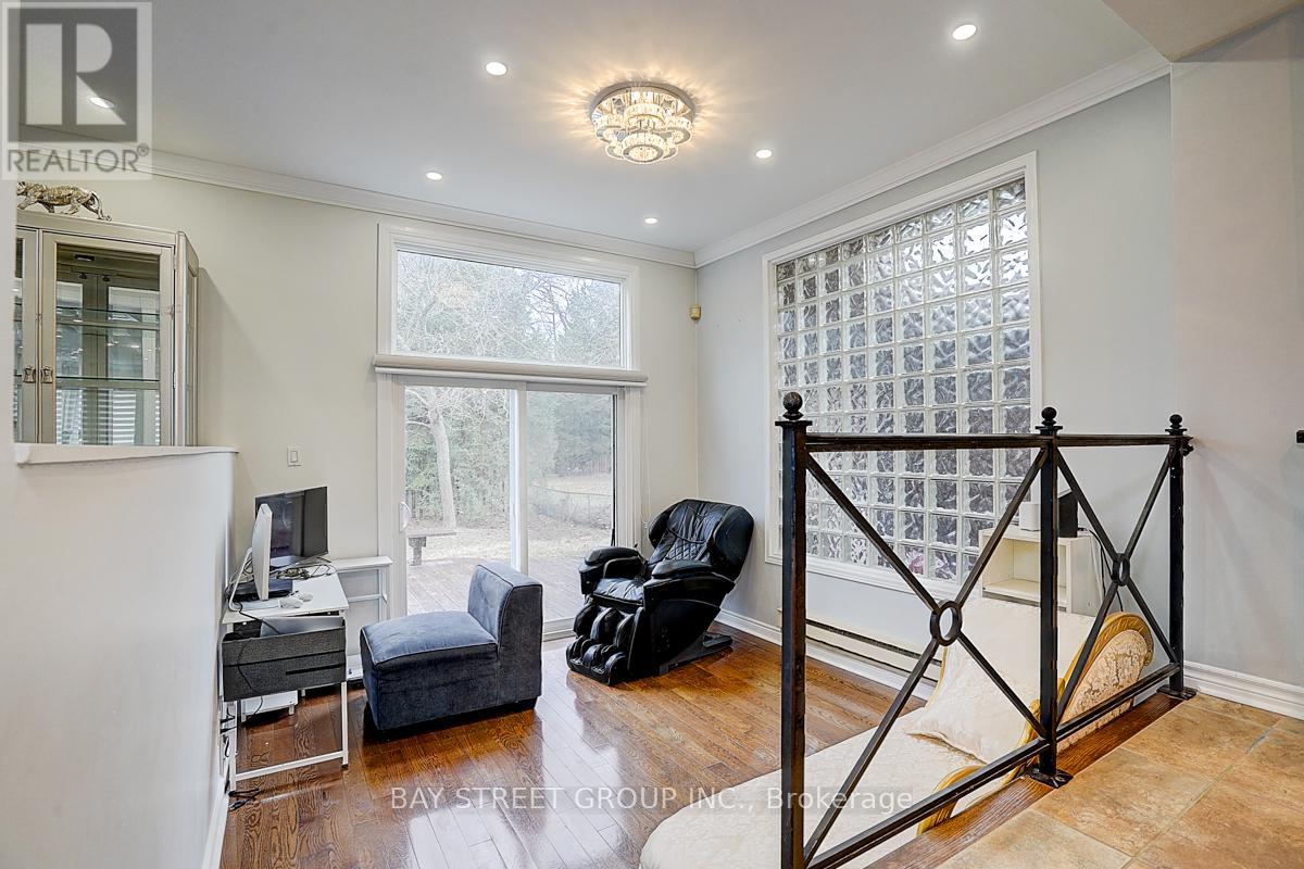 6 Larwood Boulevard, Toronto, Ontario  M1M 2M5 - Photo 21 - E12114577