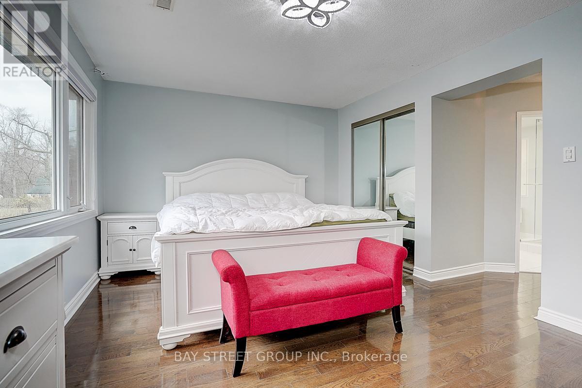 6 Larwood Boulevard, Toronto, Ontario  M1M 2M5 - Photo 25 - E12114577