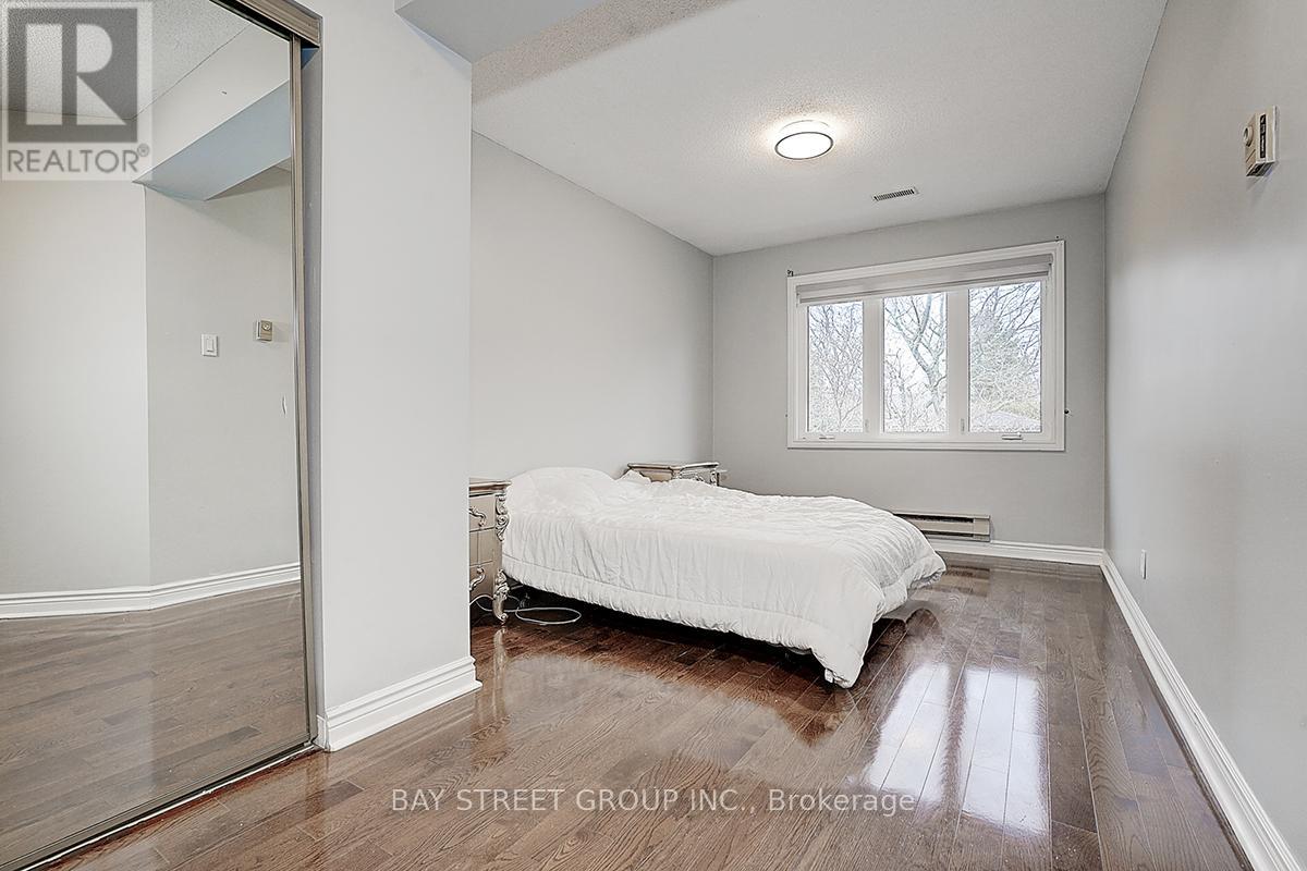 6 Larwood Boulevard, Toronto, Ontario  M1M 2M5 - Photo 28 - E12114577