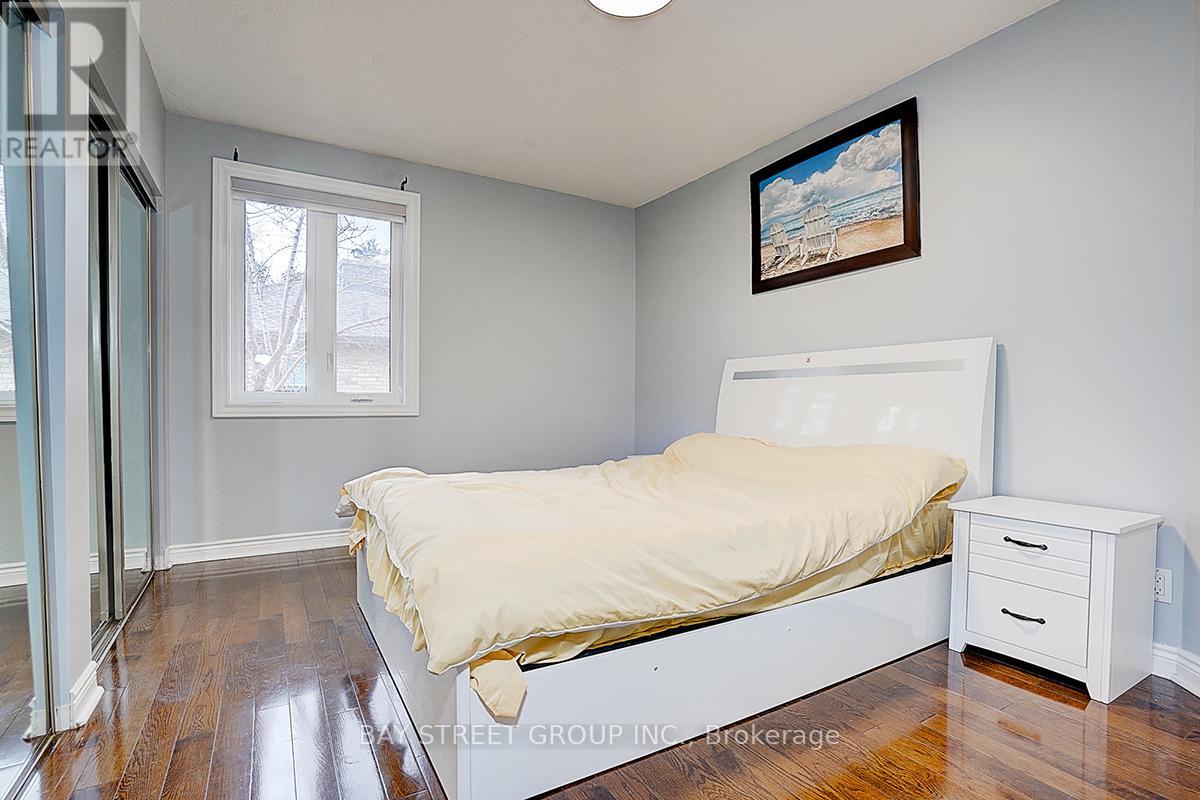 6 Larwood Boulevard, Toronto, Ontario  M1M 2M5 - Photo 30 - E12114577
