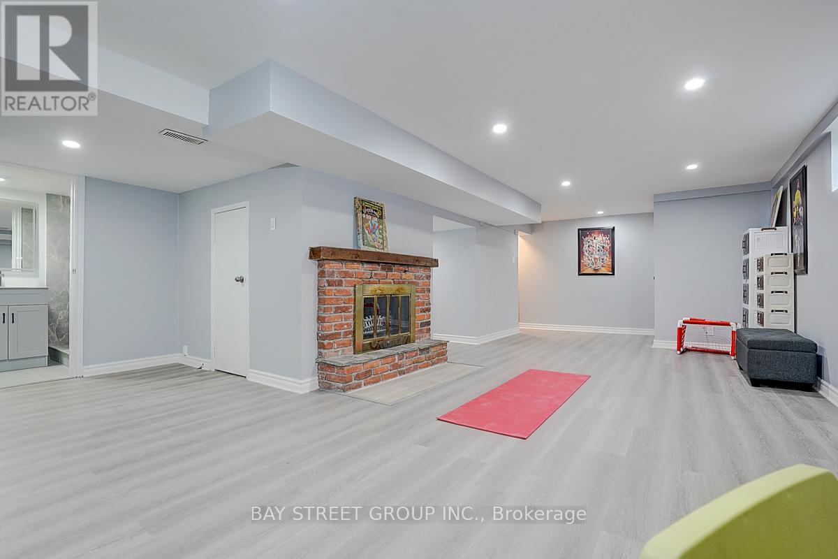 6 Larwood Boulevard, Toronto, Ontario  M1M 2M5 - Photo 36 - E12114577