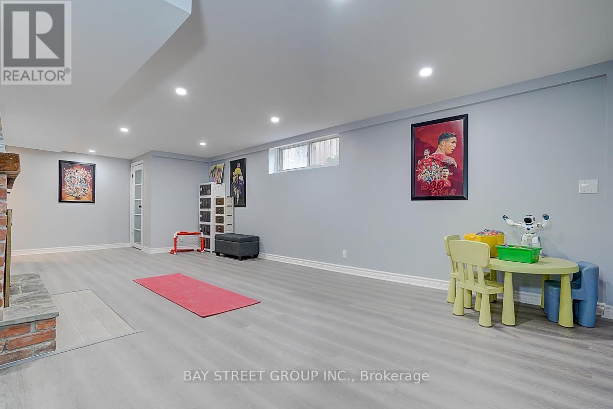 6 Larwood Boulevard, Toronto, Ontario  M1M 2M5 - Photo 37 - E12114577