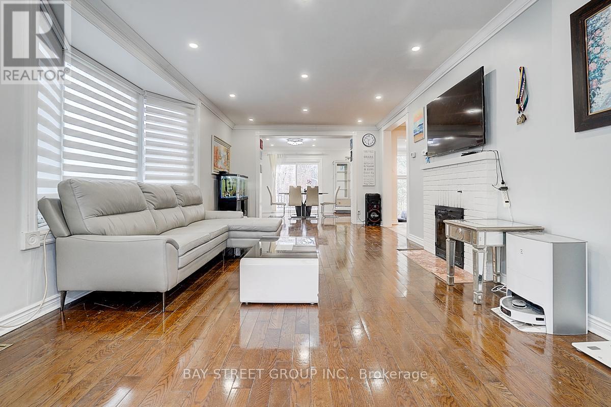 6 Larwood Boulevard, Toronto (Cliffcrest), Ontario  M1M 2M5 - Photo 5 - E12114577