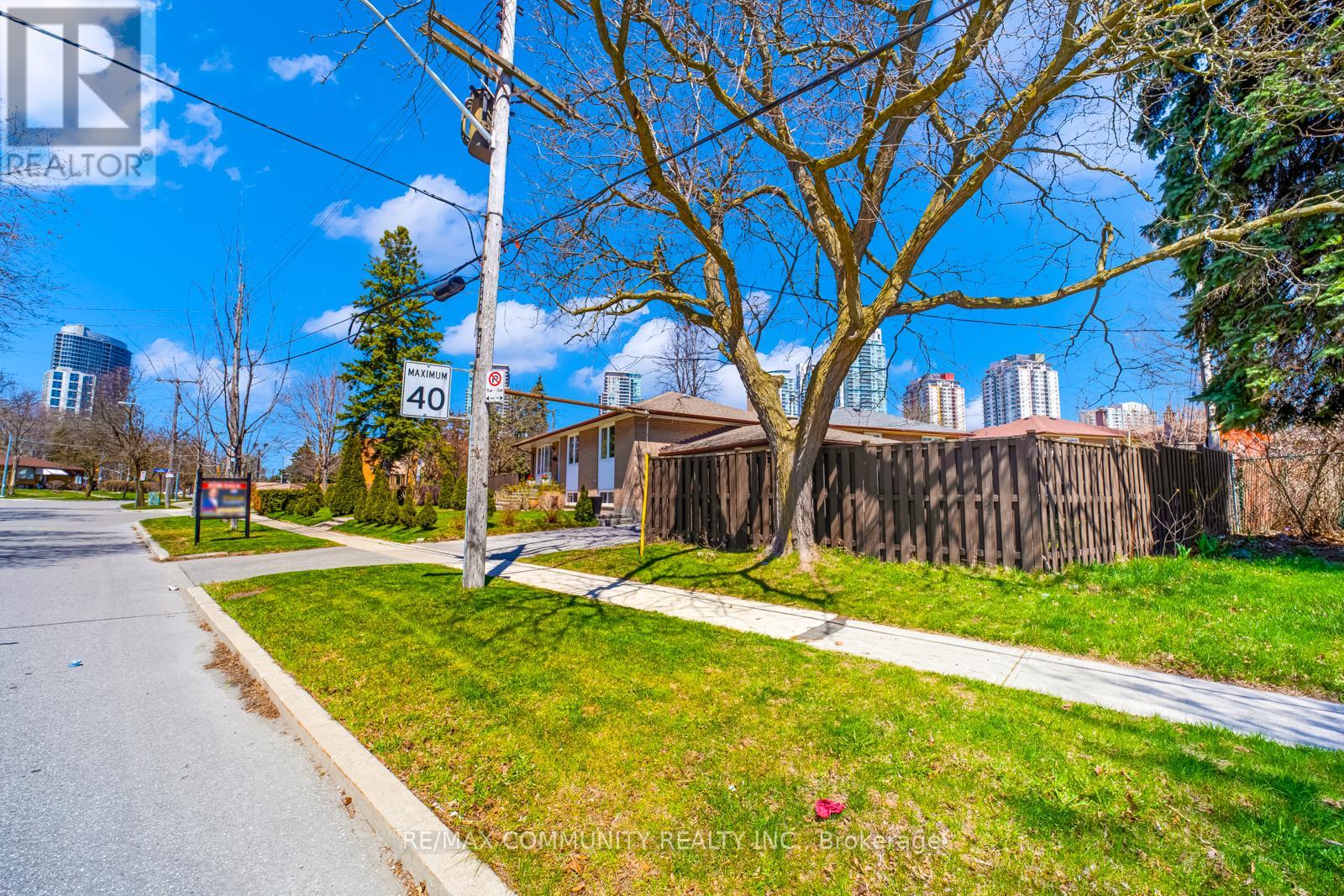 103 Packard Boulevard, Toronto (Bendale), Ontario  M1P 4K7 - Photo 5 - E12114621