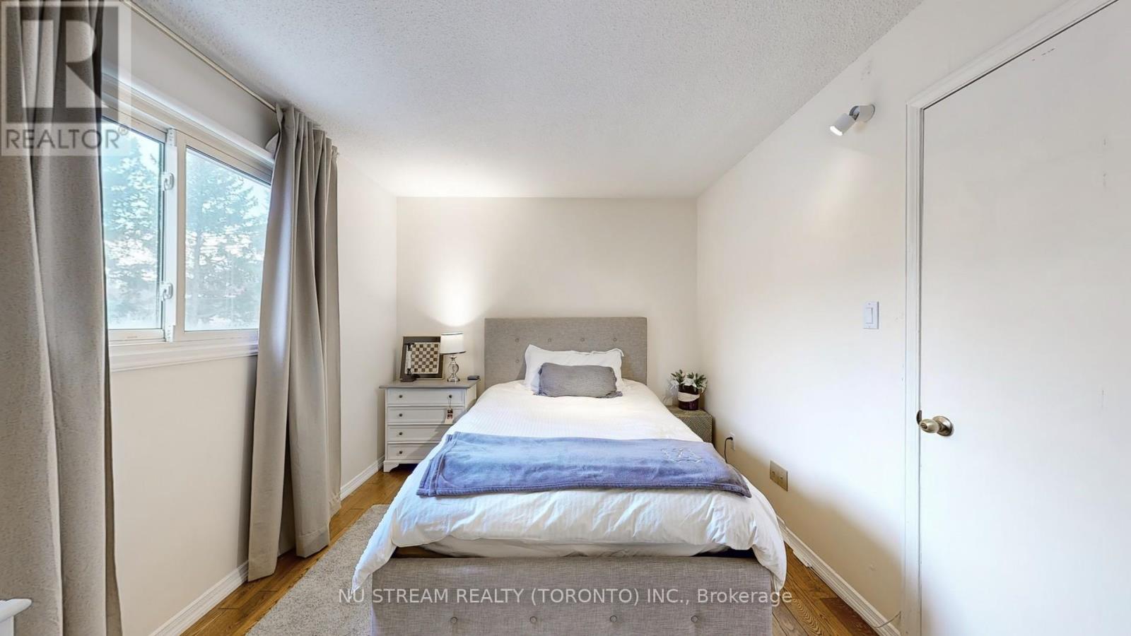 2 Liebeck Crescent, Markham, Ontario  L3R 1Y5 - Photo 21 - N12114520
