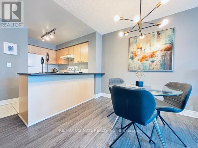 512 - 48 Suncrest Boulevard, Markham, Ontario  L3T 7Y6 - Photo 9 - N12114545