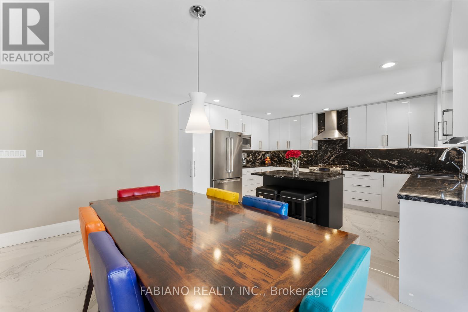 186 Wigwoss Drive, Vaughan, Ontario  L4L 4H2 - Photo 12 - N12114592
