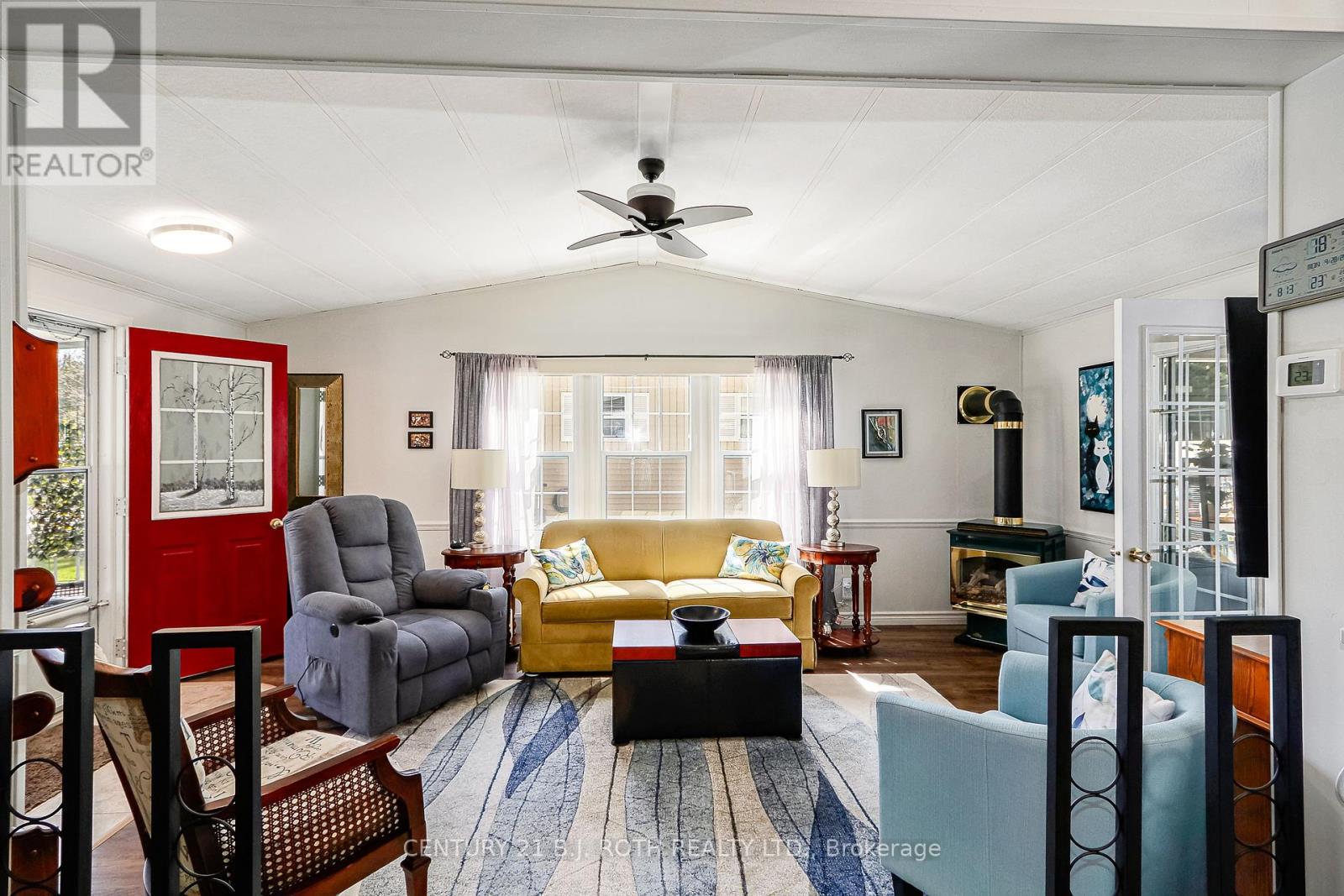 Property at 27 THE BOARDWALK image 5