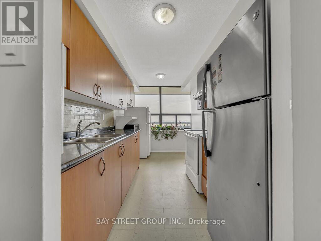 1003 - 18 Knightsbridge Road, Brampton, Ontario  L6T 3X5 - Photo 19 - W12114557