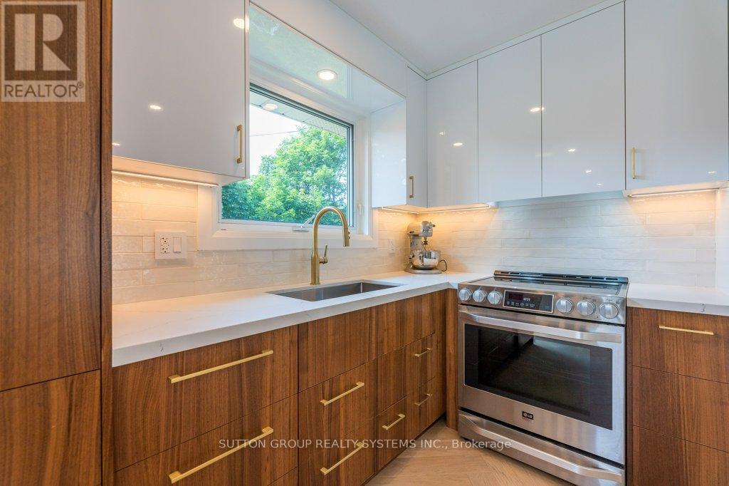 1264 Landfair Crescent, Oakville, Ontario  L6H 2N3 - Photo 11 - W12114567