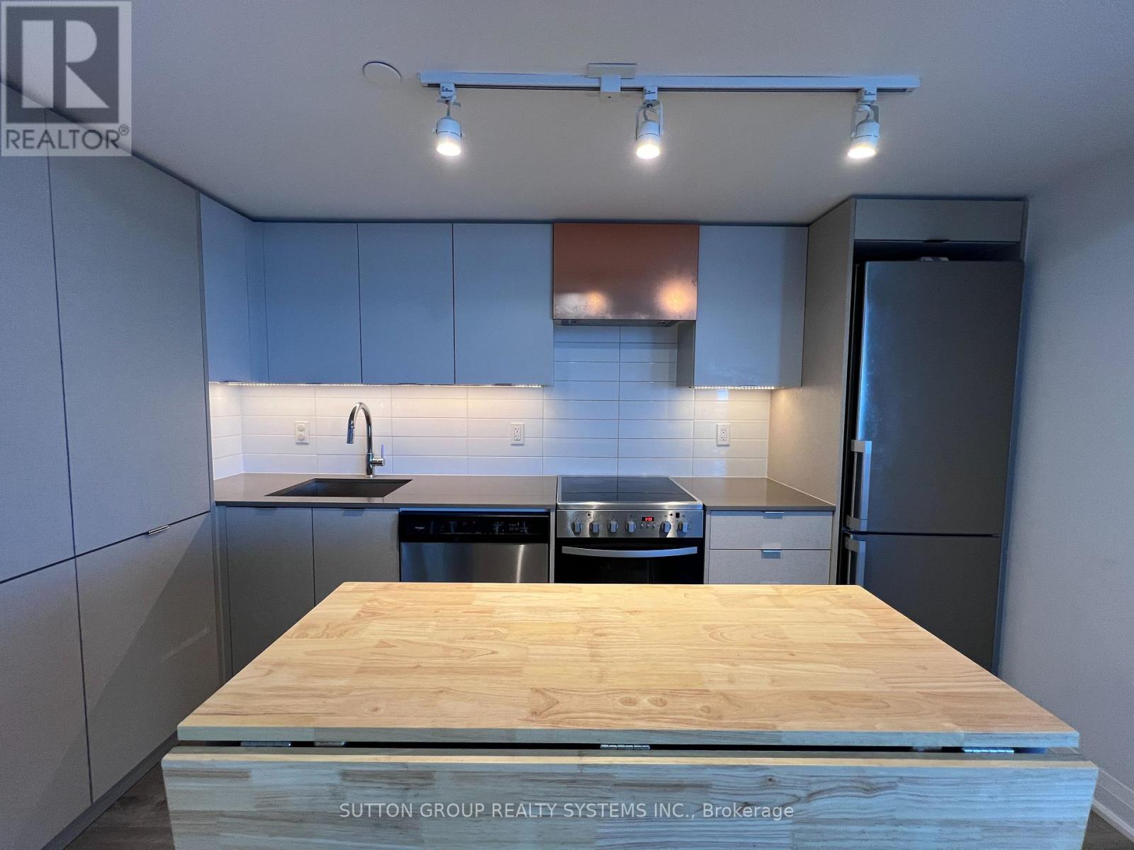 1107 - 30 Gibbs Road, Toronto, Ontario  M9B 0E4 - Photo 3 - W12114570