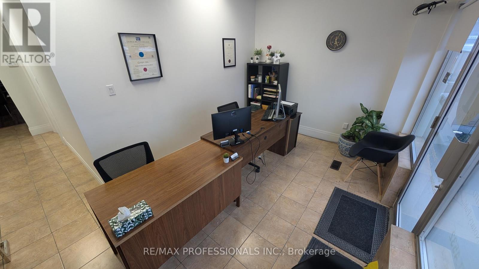 Office #1 - 486 Rogers Road, Toronto, Ontario  M6M 1B1 - Photo 4 - W12114580