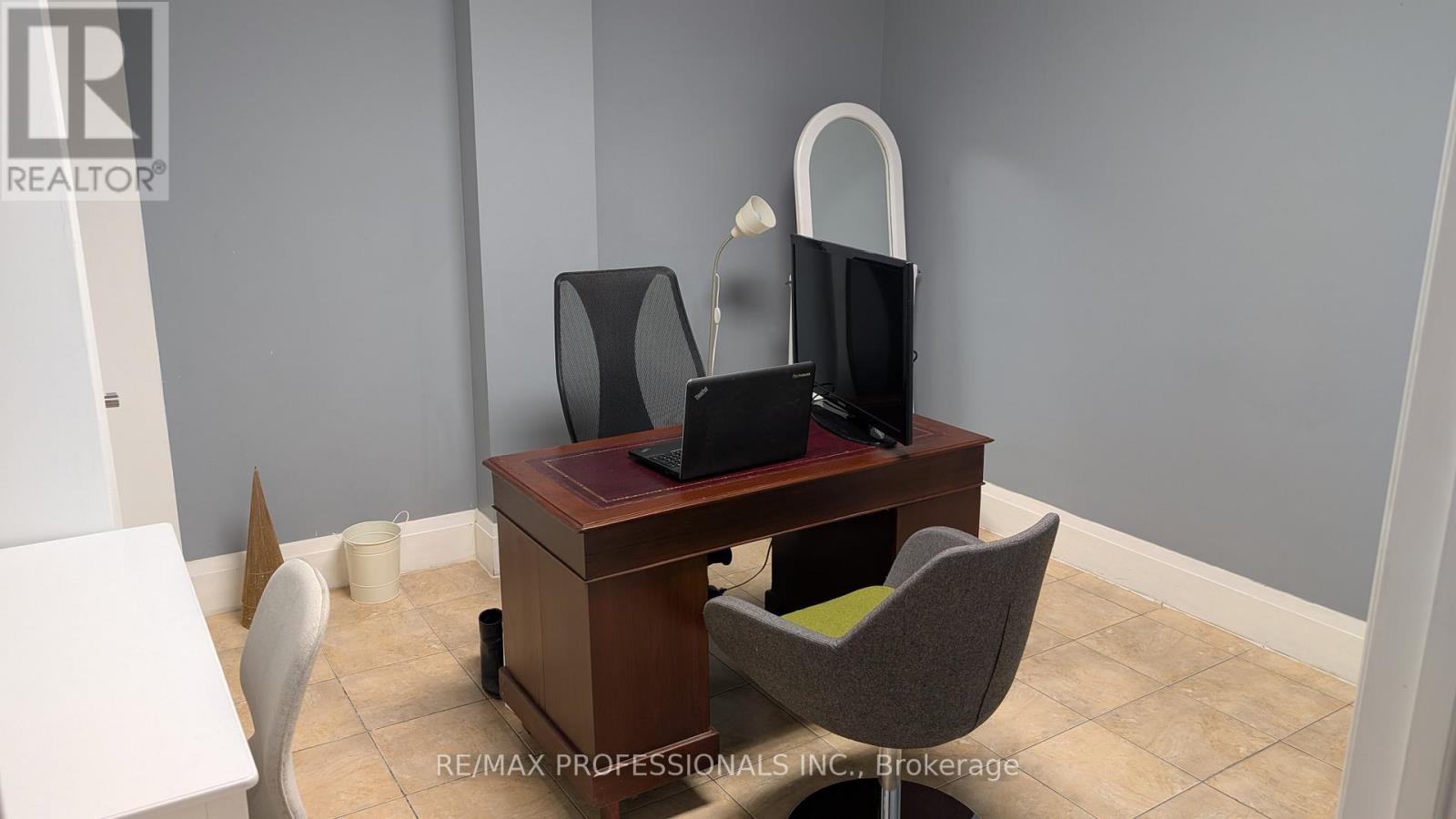 Office #1 - 486 Rogers Road, Toronto, Ontario  M6M 1B1 - Photo 6 - W12114580