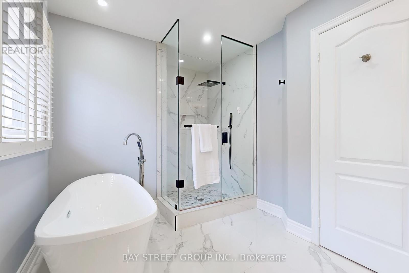 4814 Rathkeale Road, Mississauga, Ontario  L5V 1H3 - Photo 31 - W12114583