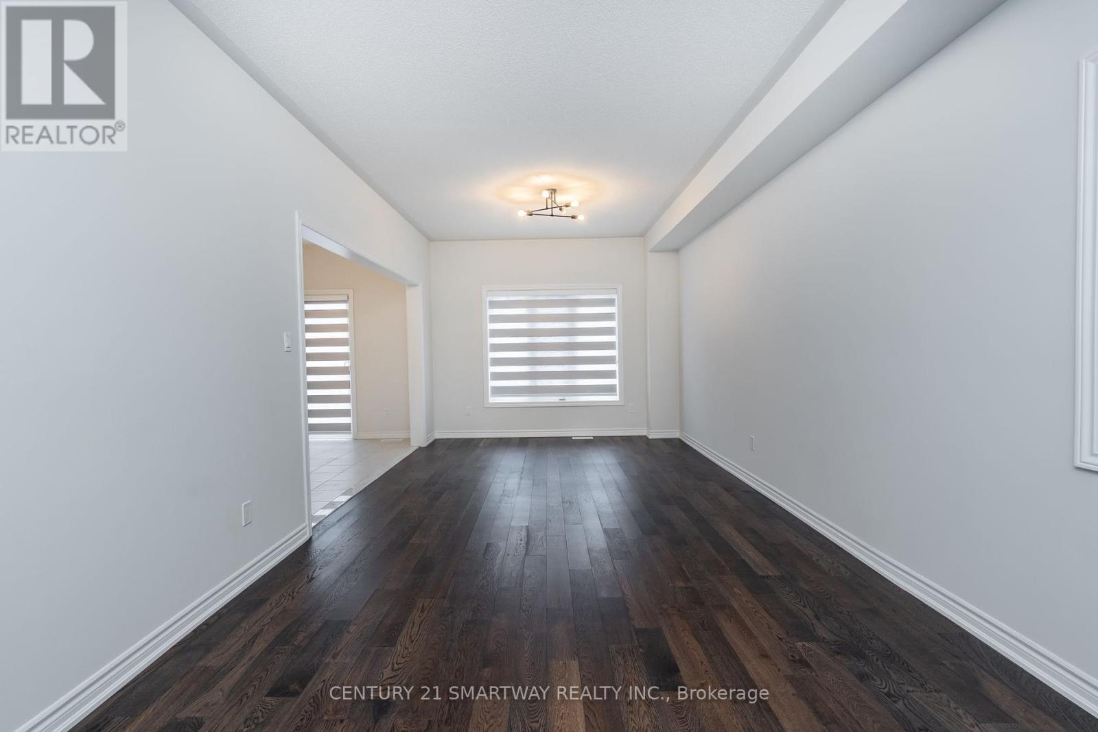 26 Huntsworth Avenue, Thorold, Ontario  L2V 5G7 - Photo 8 - X12114530