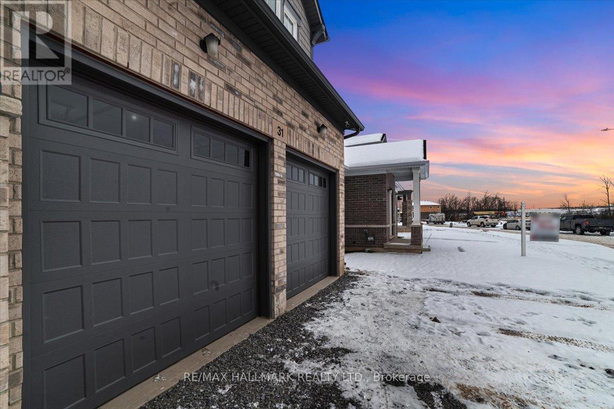 31 Willson (Upper) Drive, Thorold, Ontario  L2V 0M3 - Photo 43 - X12114623