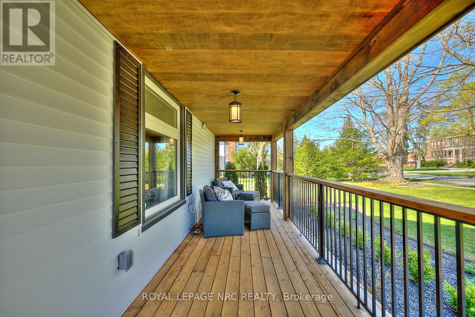 Property at 553 RIDGE ROAD N image 4