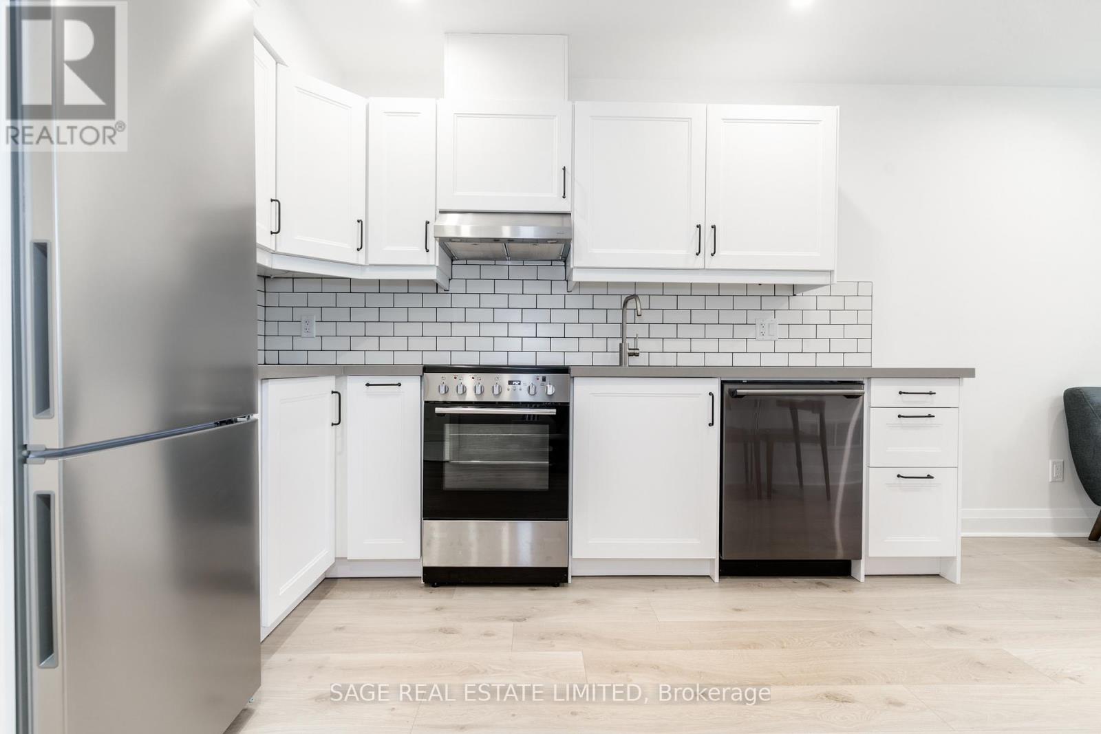 2 - 2413 Dundas Street W, Toronto, Ontario  M6P 1X3 - Photo 7 - W12084740