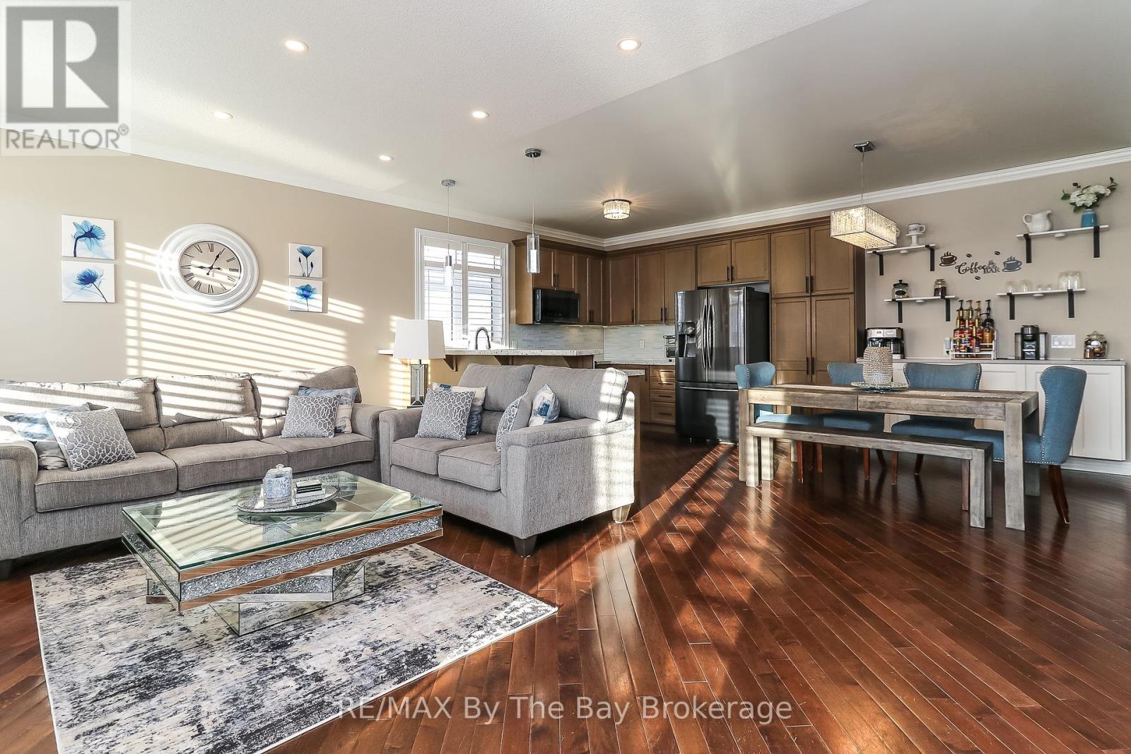 9 Broadpoint Street, Wasaga Beach, Ontario  L9Z 3B8 - Photo 21 - S12114684