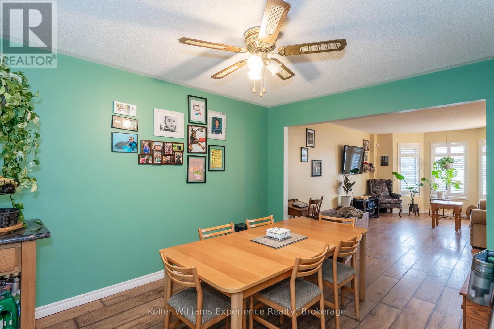 50 Leo Boulevard, Wasaga Beach, Ontario  L9Z 1C6 - Photo 4 - S12114704