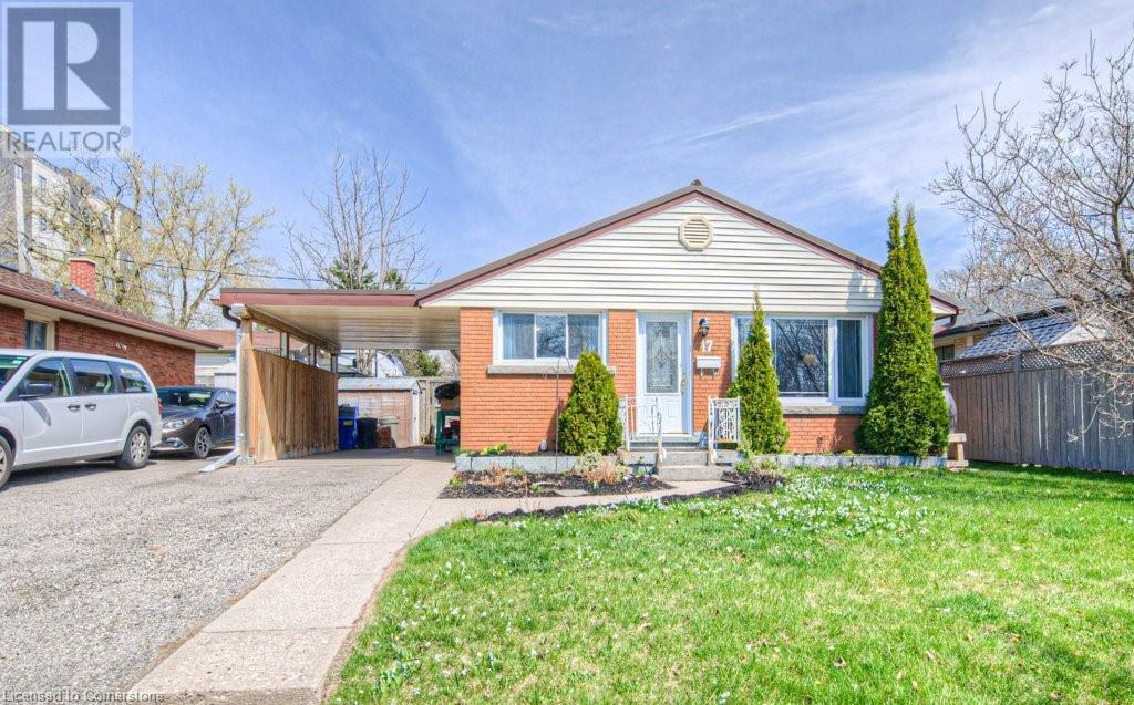 Property at 17 MUNCH Avenue image 3