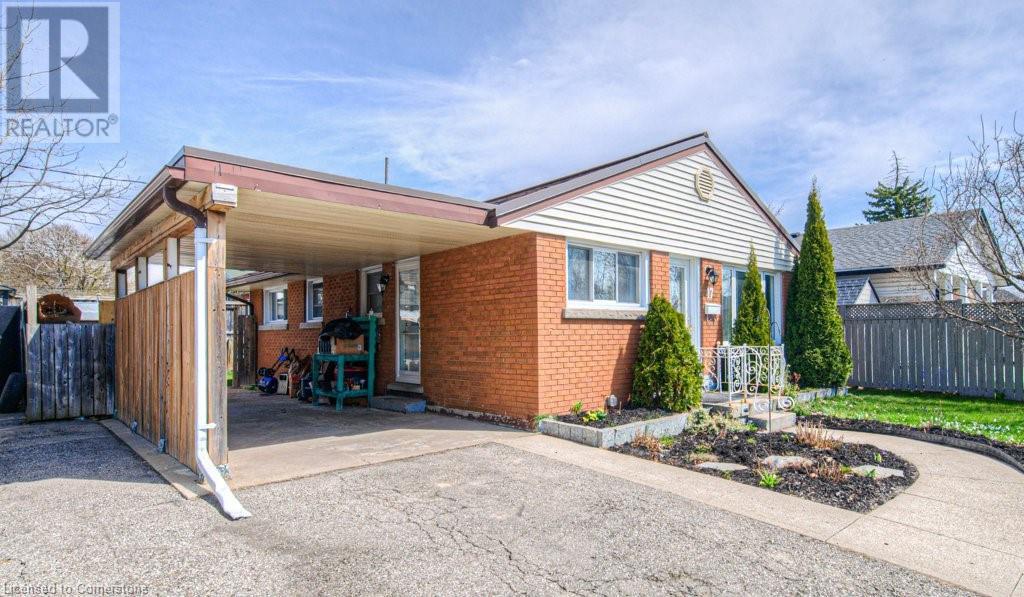 Property at 17 MUNCH Avenue image 4